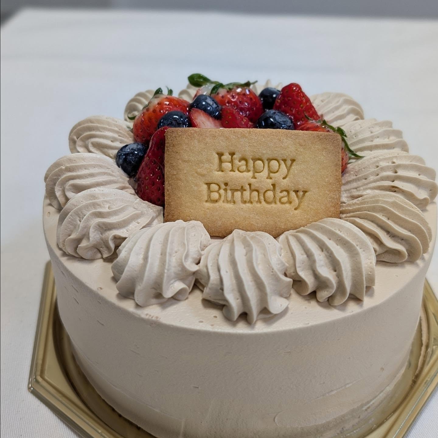 コーヒークリームいちごでデコレーション